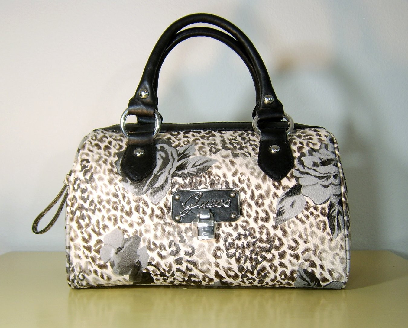 Guess Satchel Purse NWT Black Beige Gray Cheetah $125 Zipper Shoulder Strap Faux