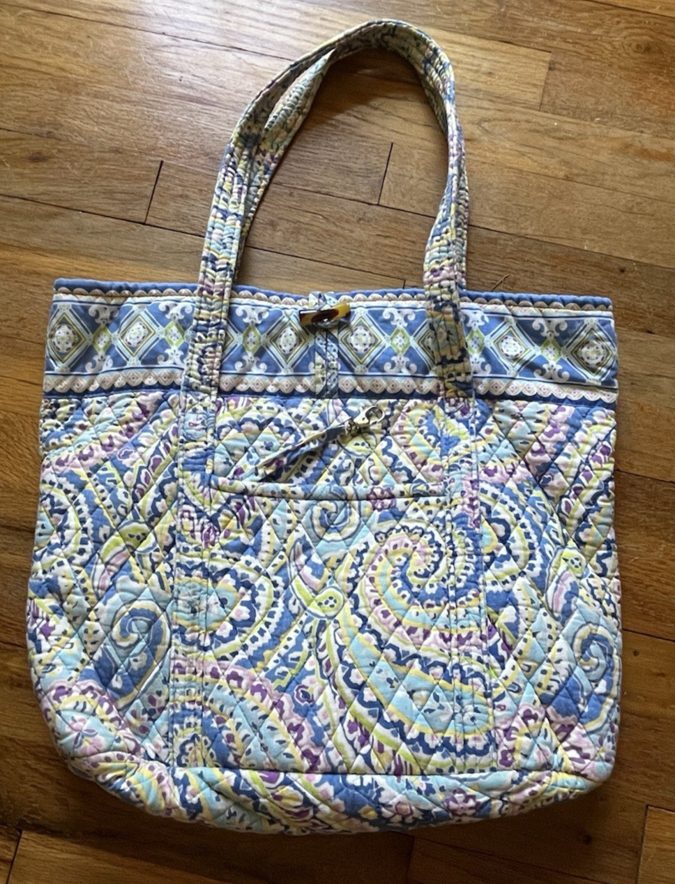 Vera Bradley Large Toggle Tote ~ Capri Blue ~ 14″ H x 13.5″ W ~ Cotton Quilted