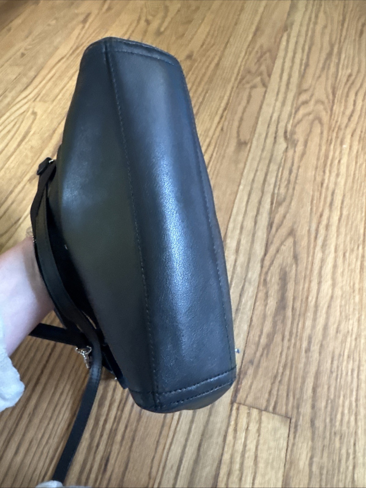 Lo & Sons Pearl Crossbody Bag black Lavender Interior EUC