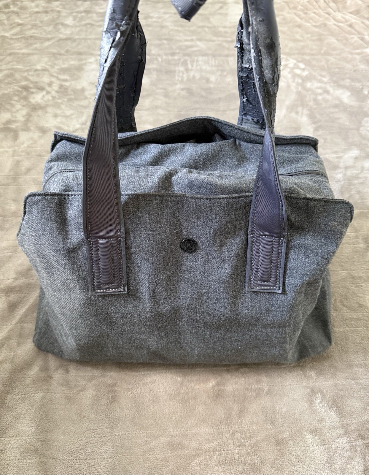 Lululemon Athletica Gray Wool Blend Tote Gym Bag Travel Carryall One Size Flaw