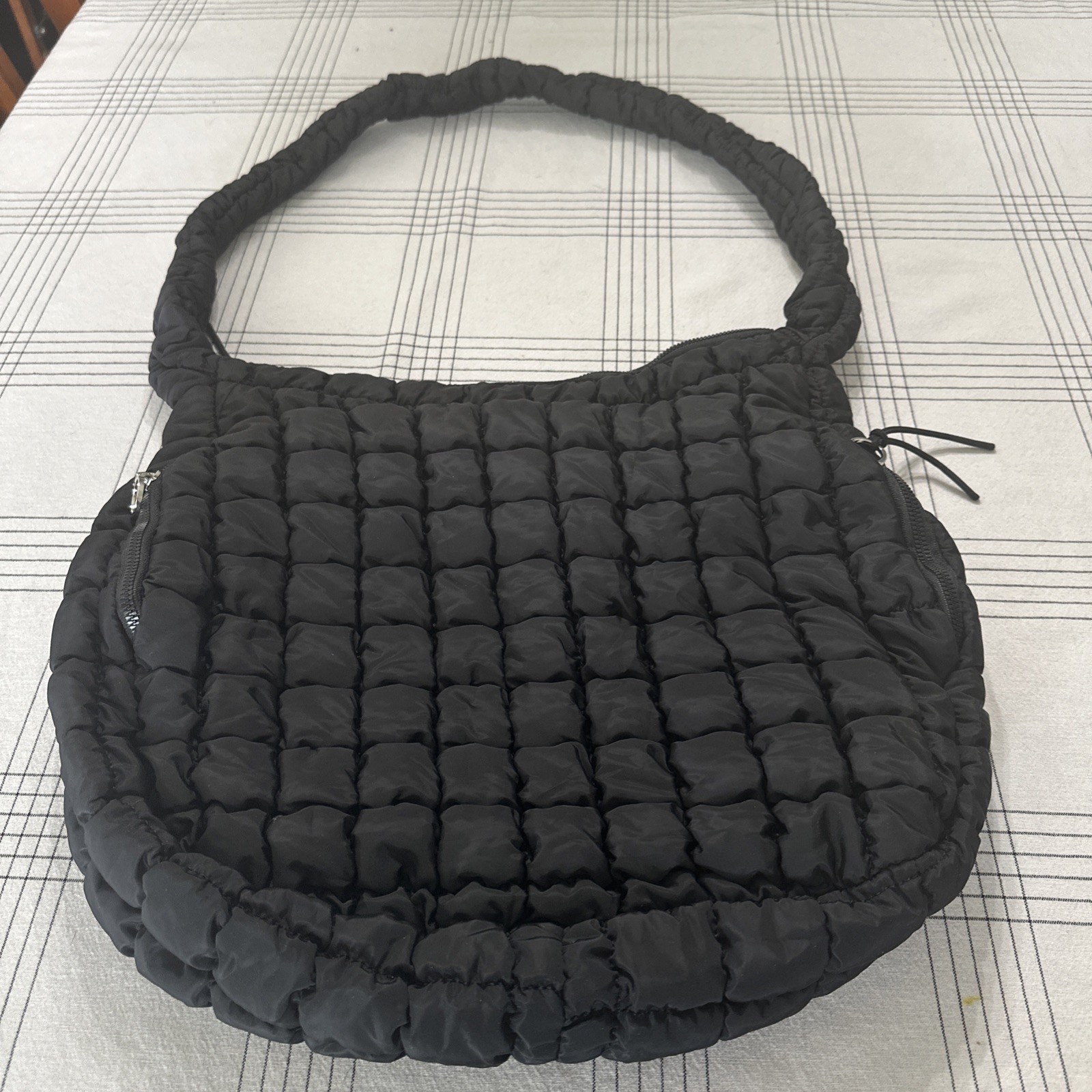 Black Lightweight Minimalist Quilted Puffy Purse Handbag NWOT