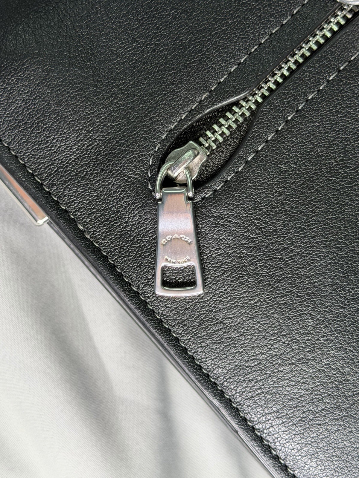 Coach Chain Tabby 26 Black Glovetanned Leather Silver Hardware 3 Straps EUC