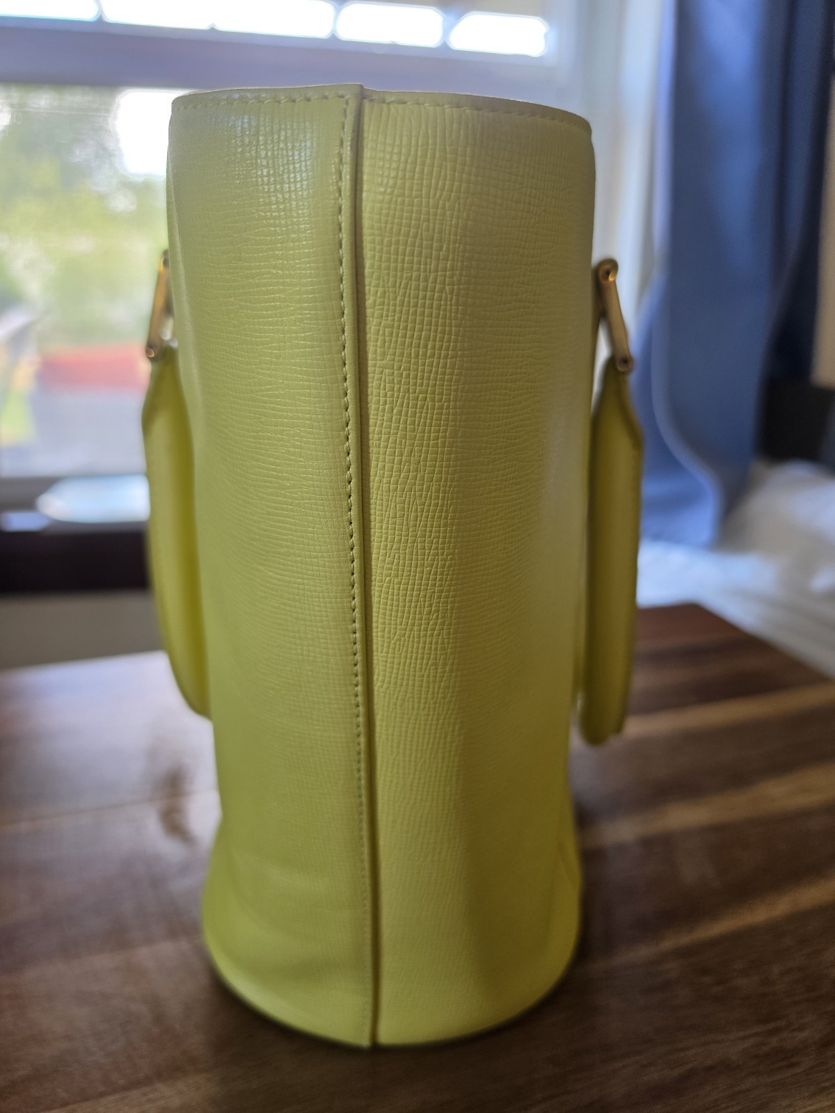 MCM Leather Tote Bag – Three Compartment Lemon Yellow 🍋