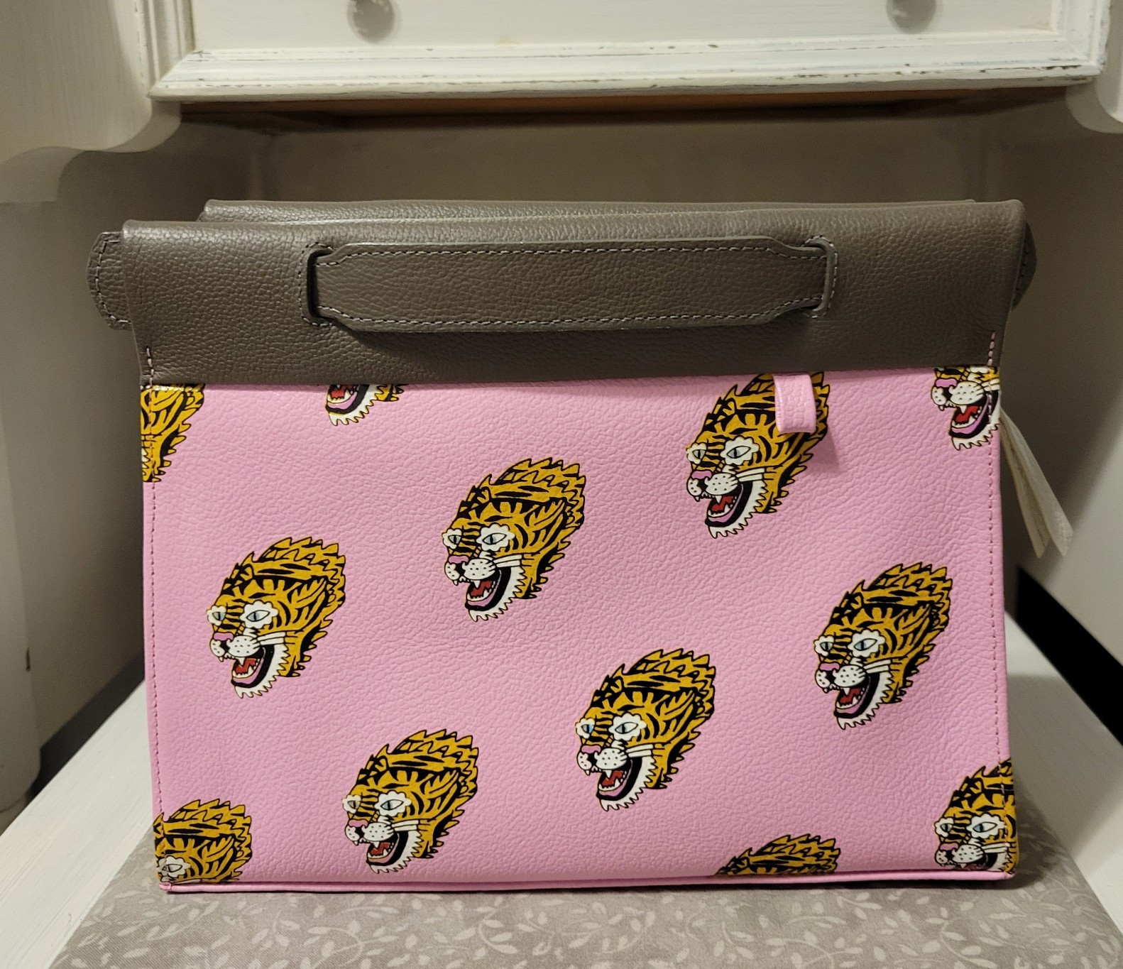 RARE- MIN & MON Small Vali Tiger Crossbody
