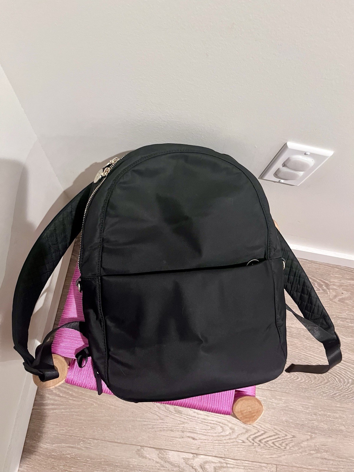 Lo & Sons The Beacon Travel Backpack Black Lavender Interior Bookbag Business