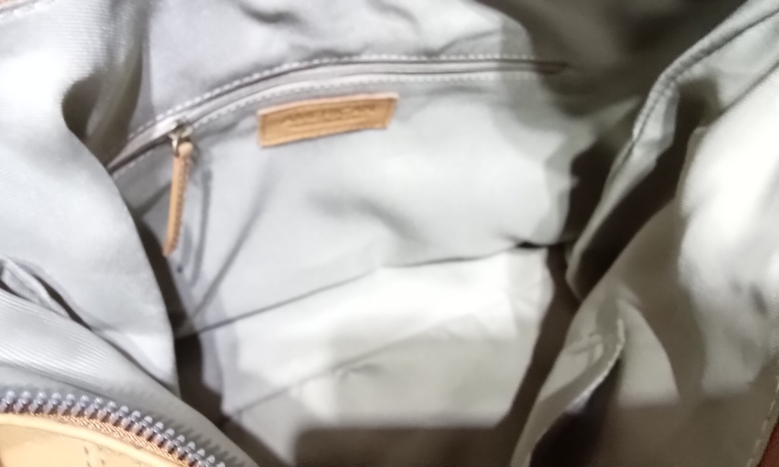 American Leather Co Blake Hobo Cafe Latte Smooth
