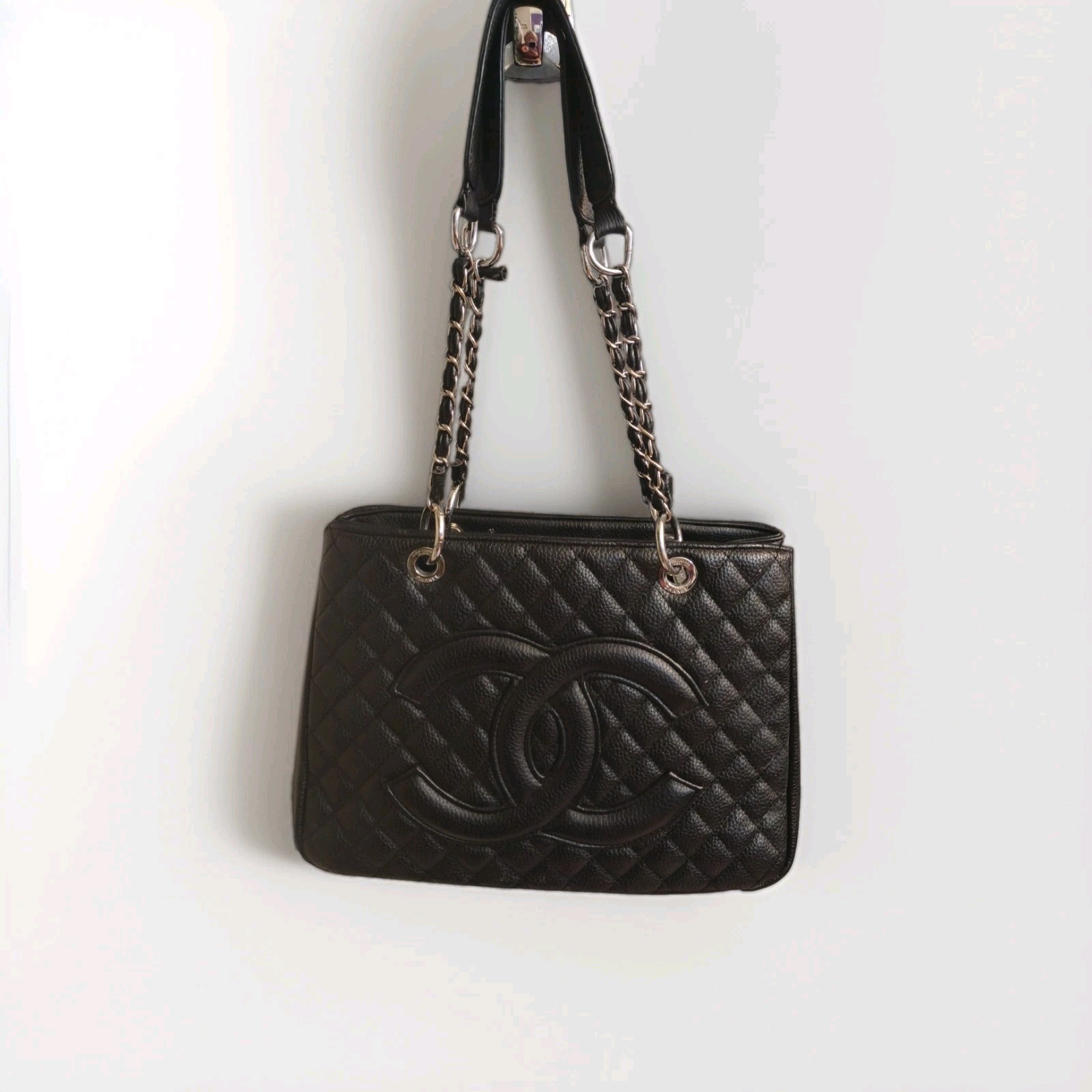 Chanel handbag authentic Gently Used. Roomy Medium Sized Tote Style Bag