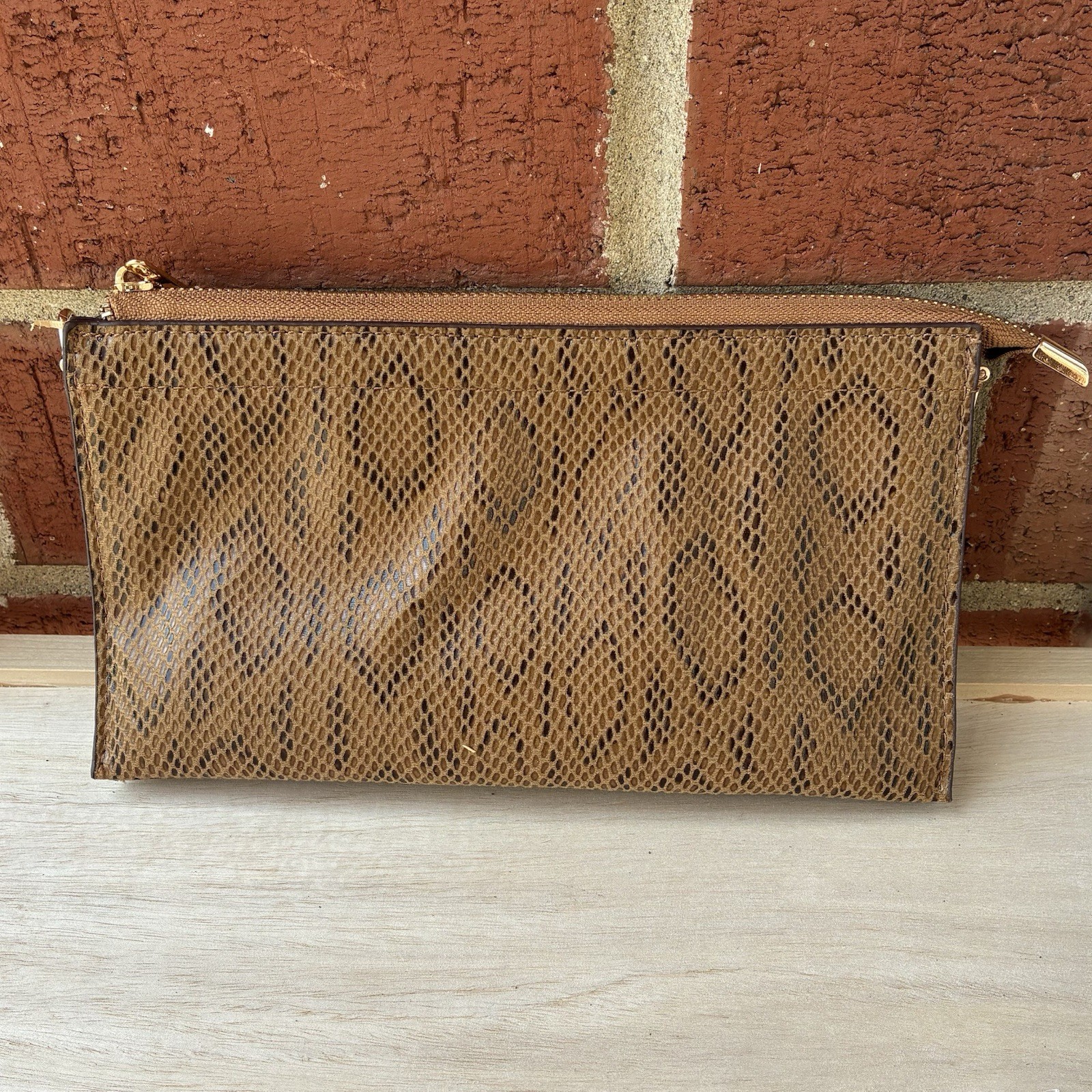 Snake Skin Clutch Purse Handbag Tan Brown Leather Interior With Attachable Strap