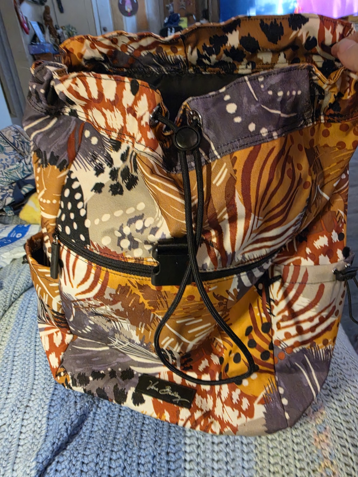 Vera Bradley Painted Feather Daytripper Backpack Retired Pattern