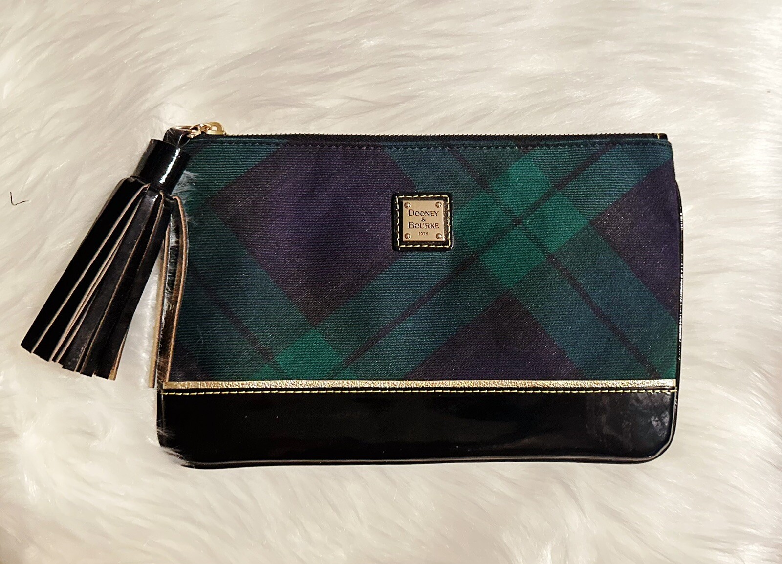 Dooney & Bourke HIGHLAND TARTAN PURSE Green Blue Red Liner 9 1/2″ x 6 1/2″