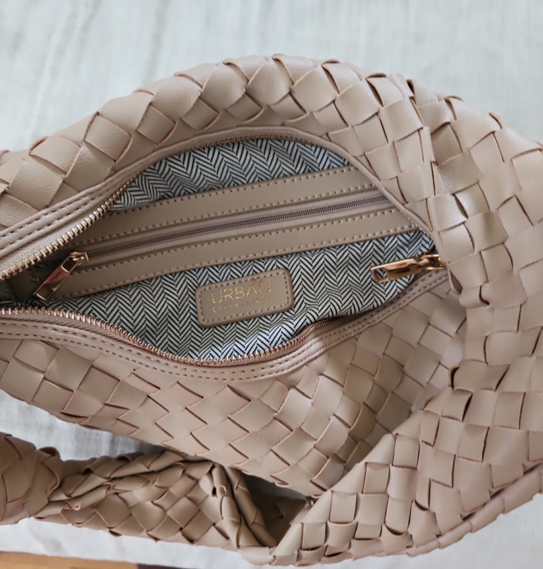 Urban Expressions Beige Woven Shoulder Bag Zip Closure Gold Hardware Lined