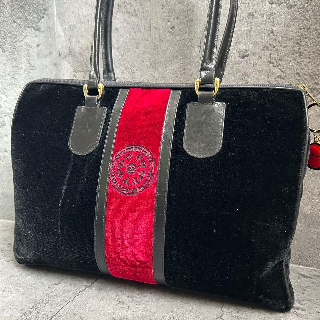 Roberta di Camerino Black Velvet Leather Handbag Gold Hardware Vintage 34cm