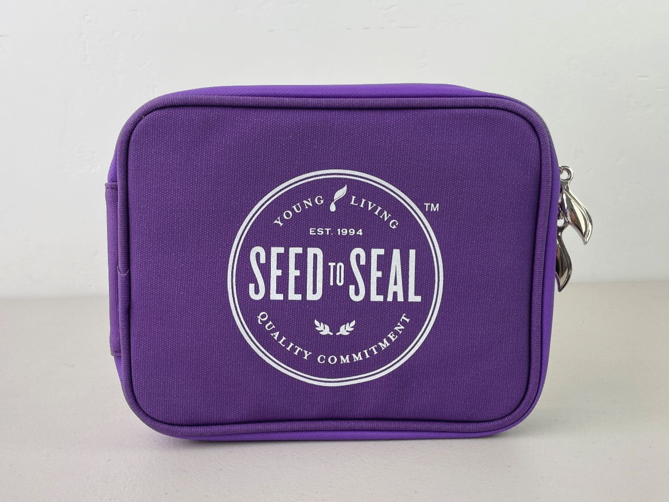Young Living Essential Oils Seed to Seal Messenger Tote Bag w/ Pouch + more NEW
