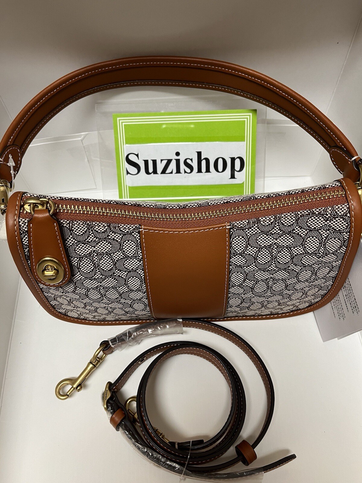 Coach Swinger leather Bag In Micro Signature Jacquard CM559