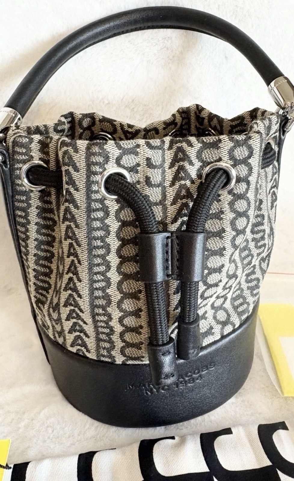 Marc Jacobs mini bag bucket crossbody