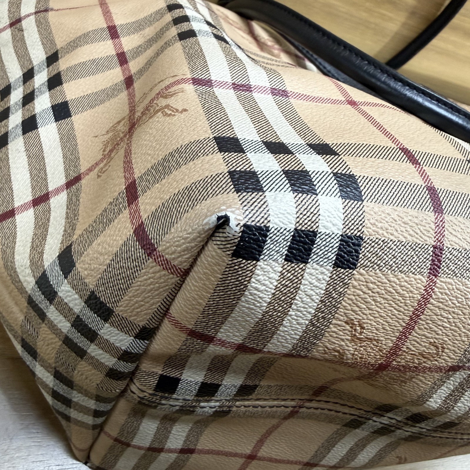 Burberry Salisbury Haymarket Tote Nova Check Zip Double Handles