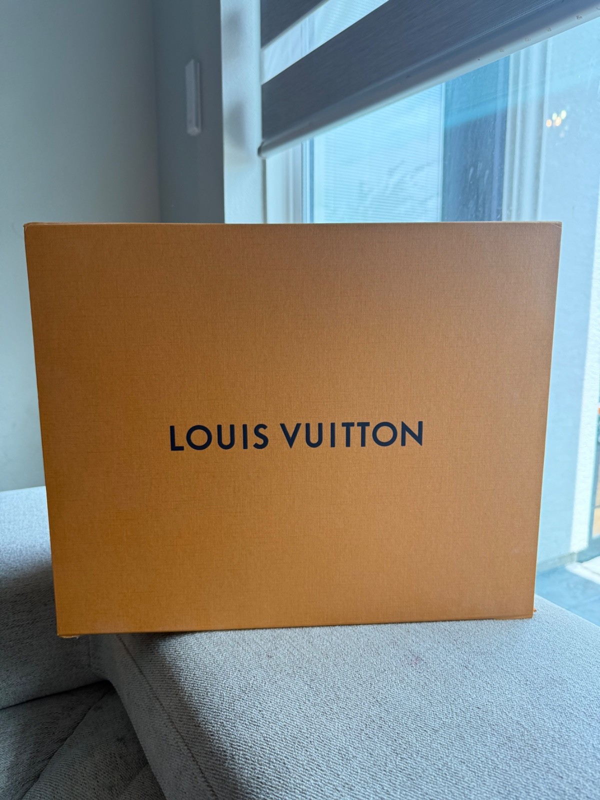 Louis Vuitton OnTheGo Tote Monogram Empreinte MM