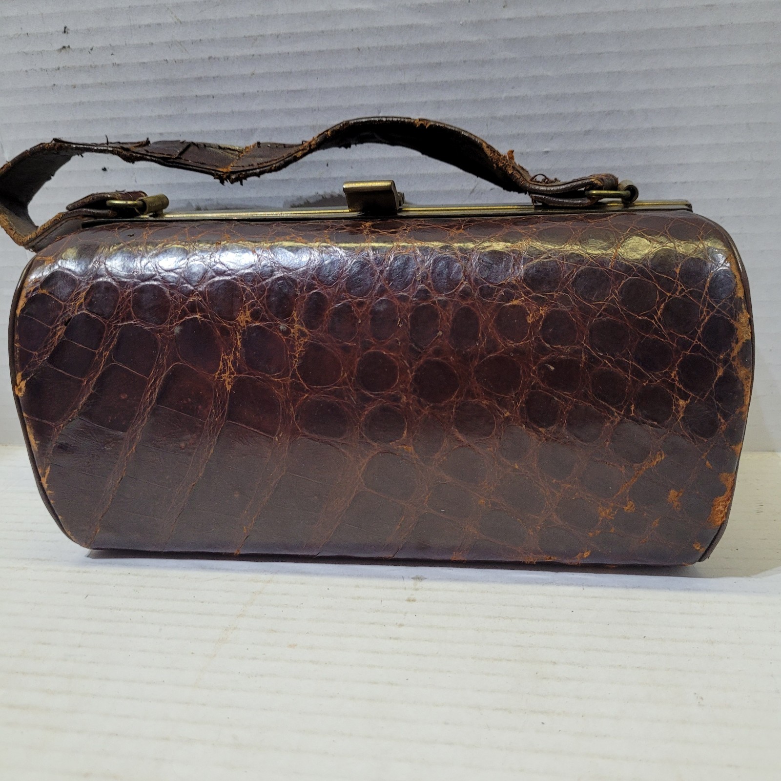 Crocodile Box Handbag Brown Structured 9in Vintage
