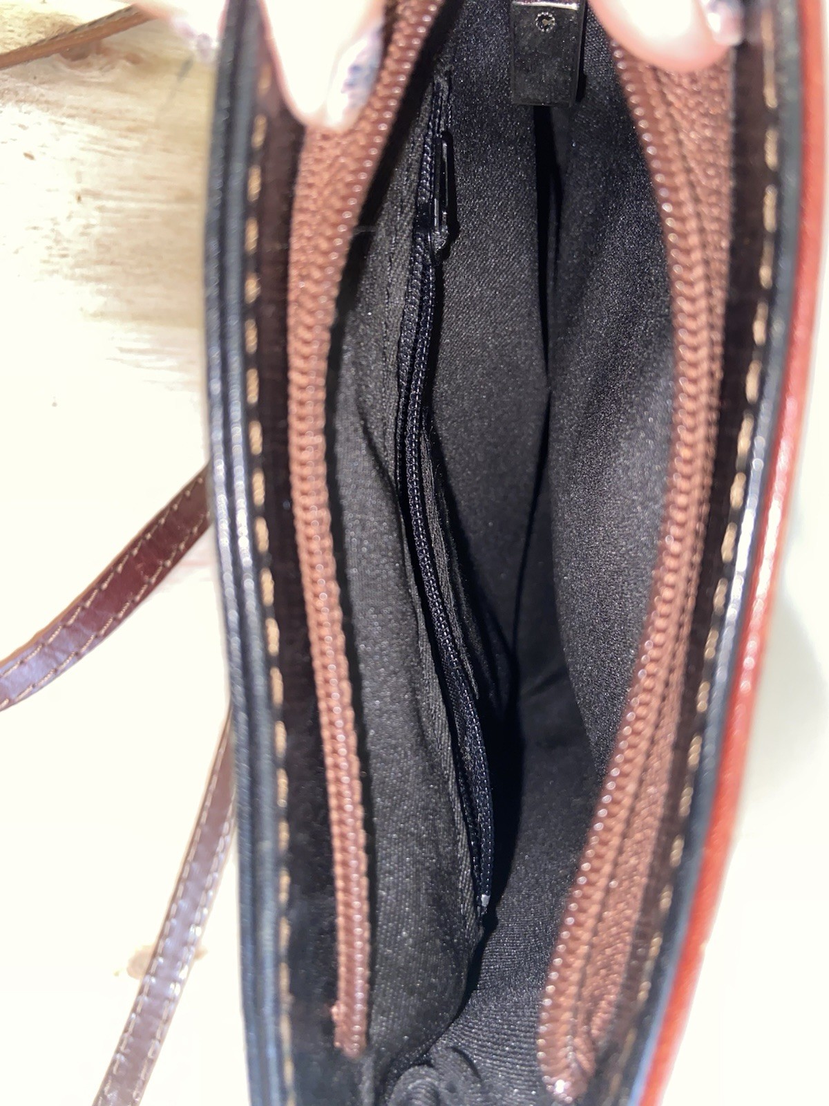 Vera Pelle Italian Leather Crossbody Bag Black & Brown Adjustable Strap