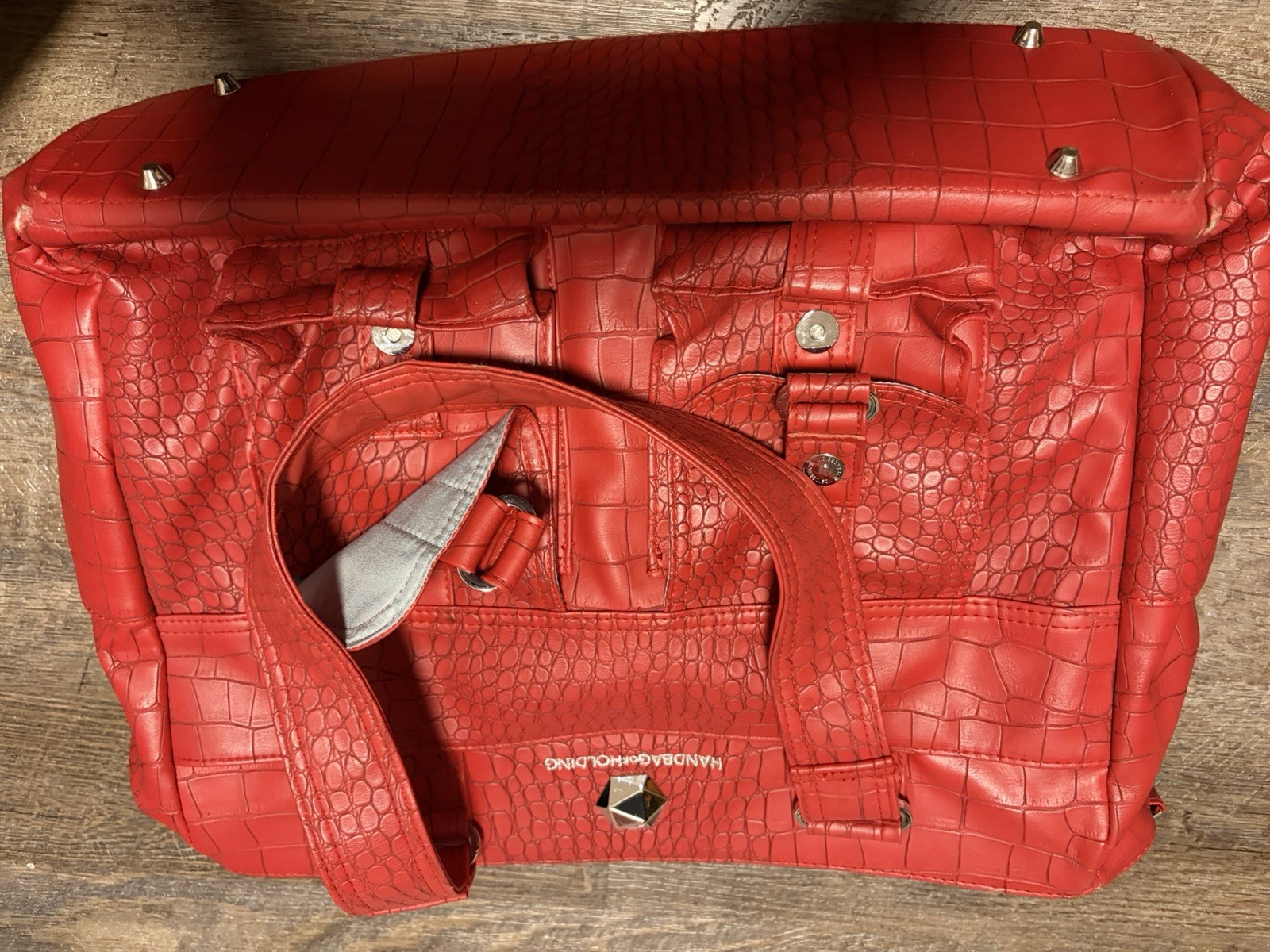 ThinkGeek Handbag of Holding Red Dragon Scale CrossBody Messenger Bag Purse RARE