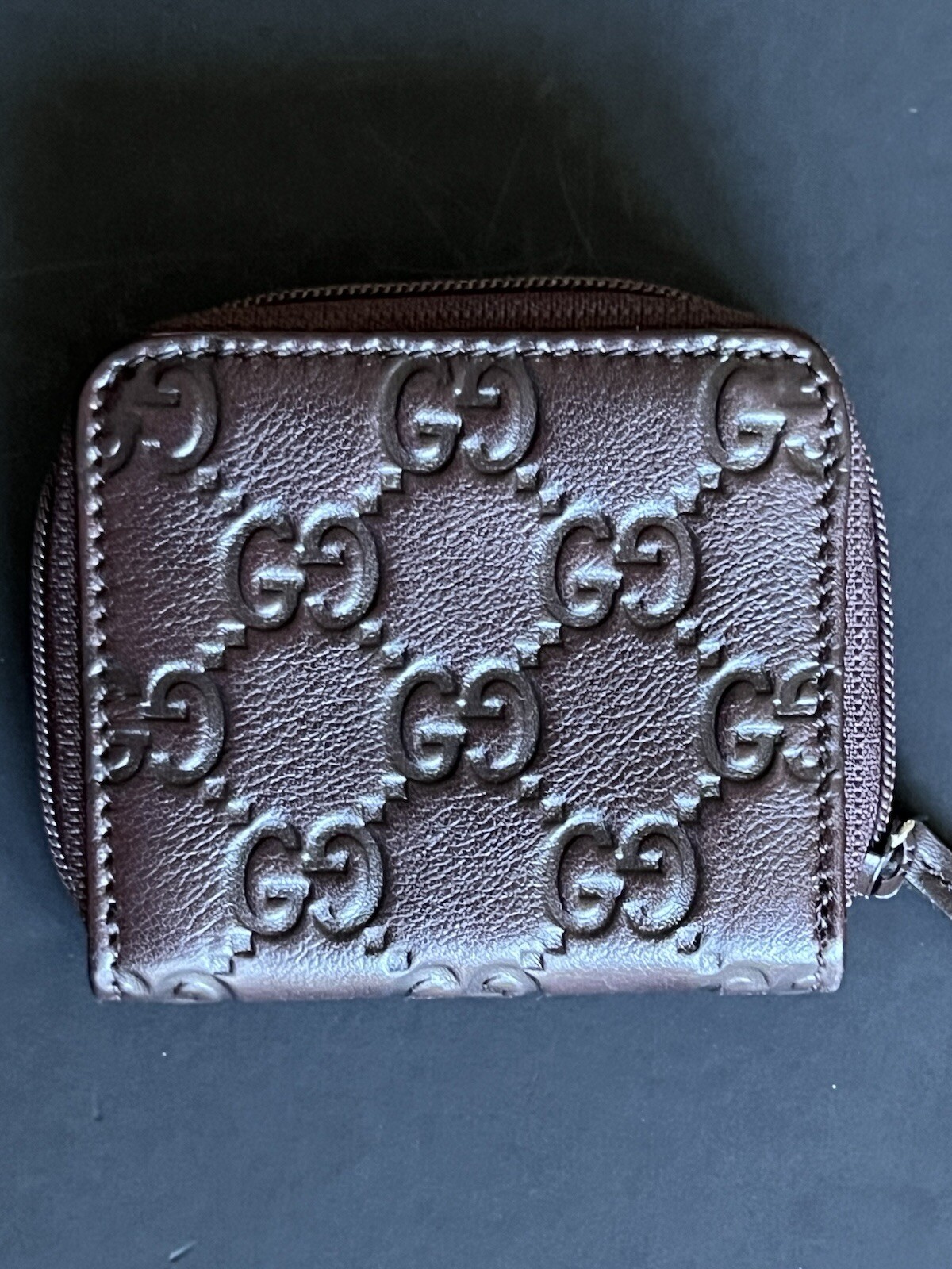 Vintage.Rare.Gucci Made In Italy 3” By 2.5”Brown Coin Purse. Sr. 115 255 2184.