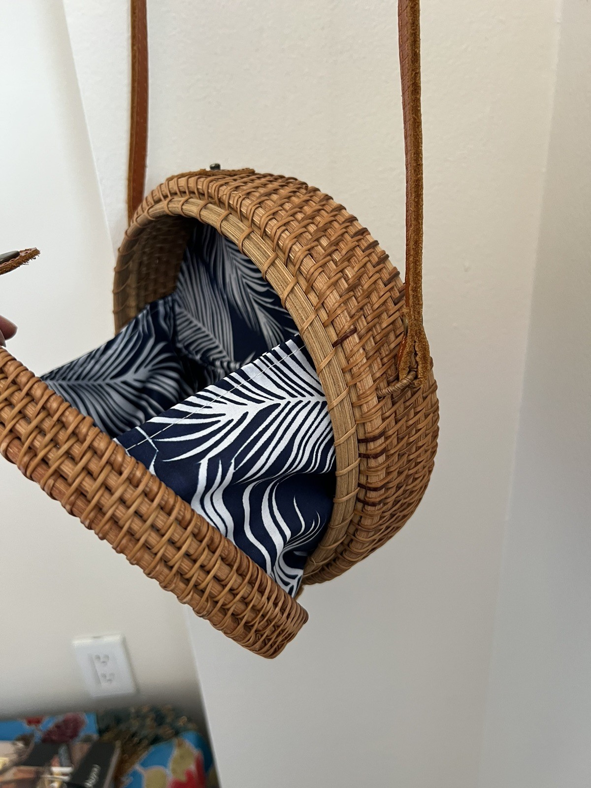 Hand-Woven Round Rattan Wicker Purse Crossbody Bag Tropical Lining With Pockets