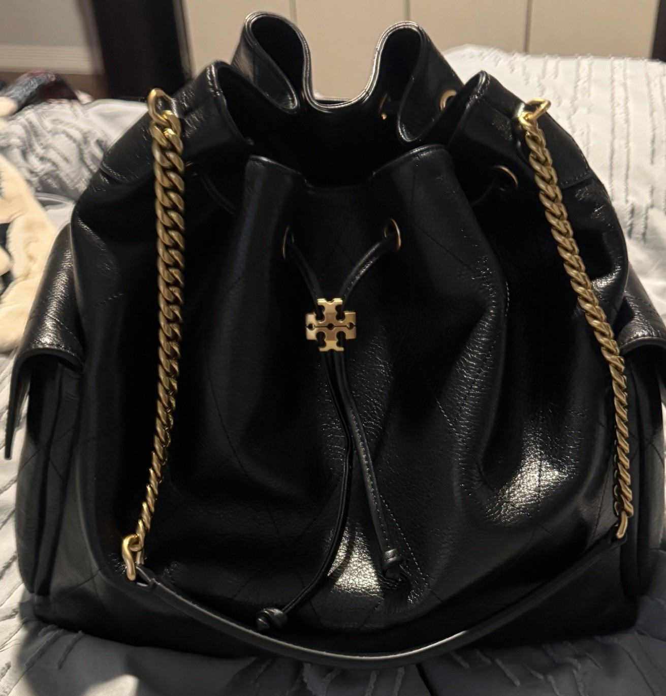 Tory Burch Charlie Quilted Drawstring Bag Large Black Gold Chain Dust SOLDOUT