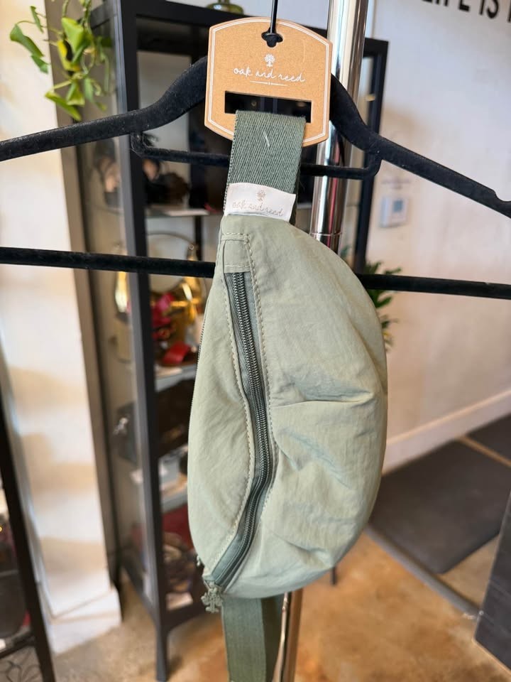 NWT Oak and Reed Olive Green Travel Crossbody Belt Bag Fanny Pack