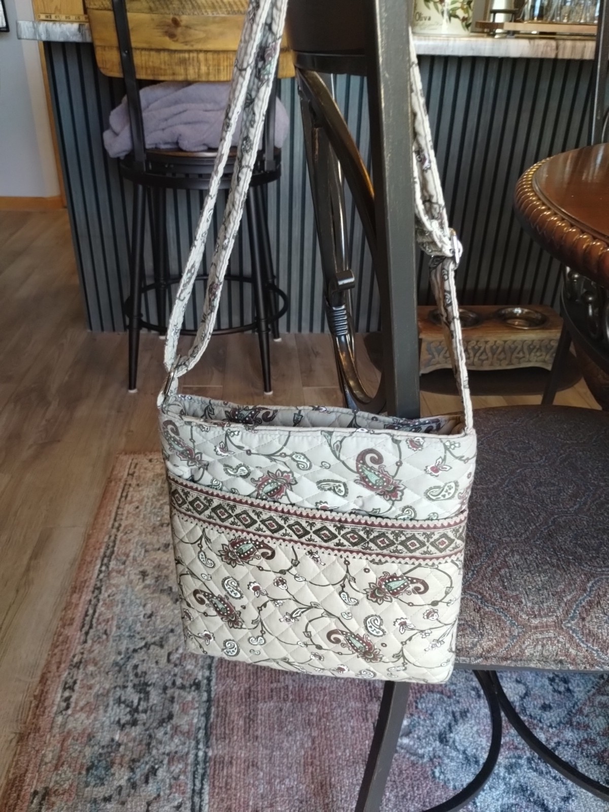 Bueno Collection Medium Crossbody Bag. Measures 10 X 11 Inches.