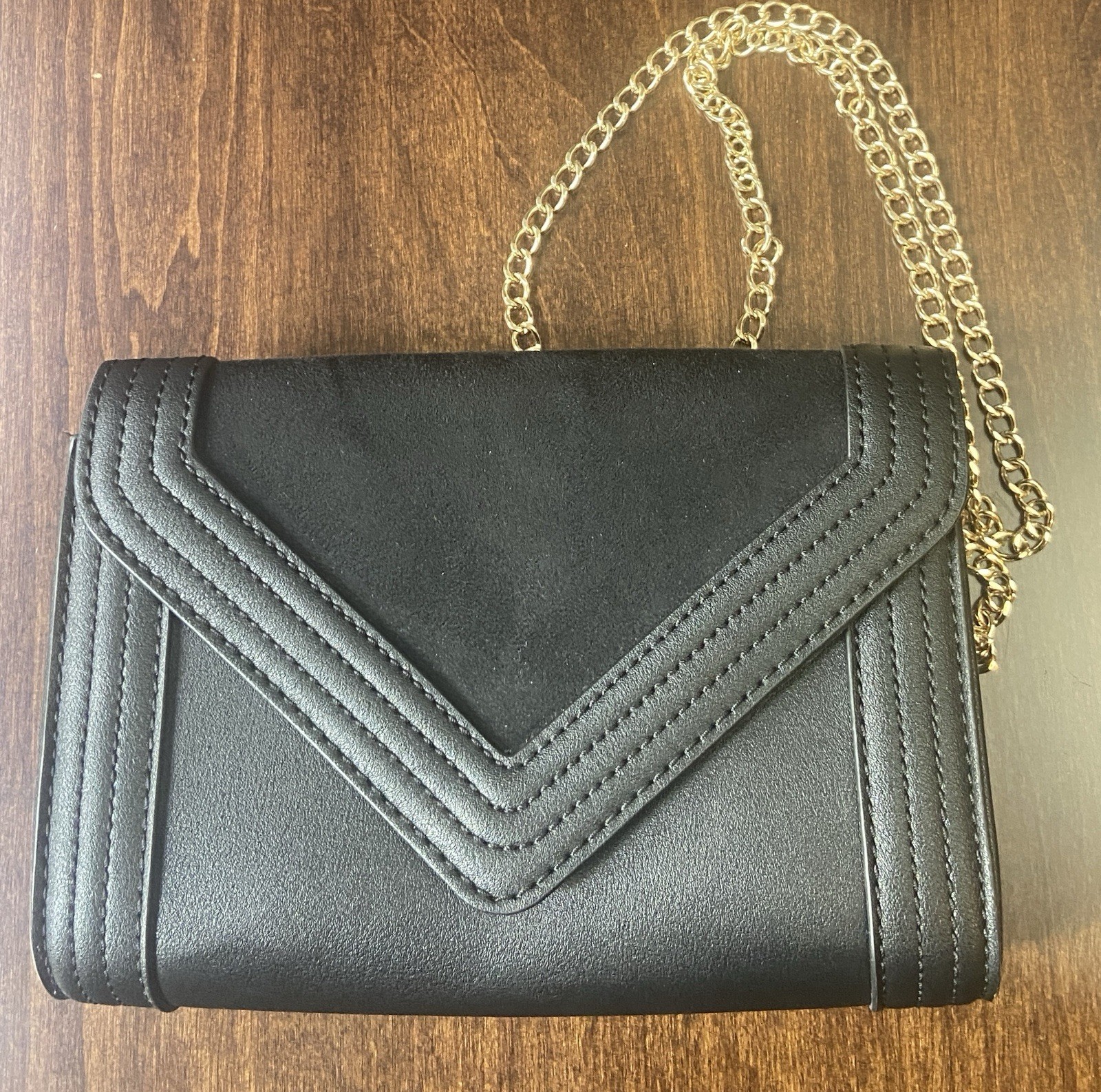 ALDO Women’s Black Flap Crossbody Magnetic Closure Gold Chain Detachable Strap