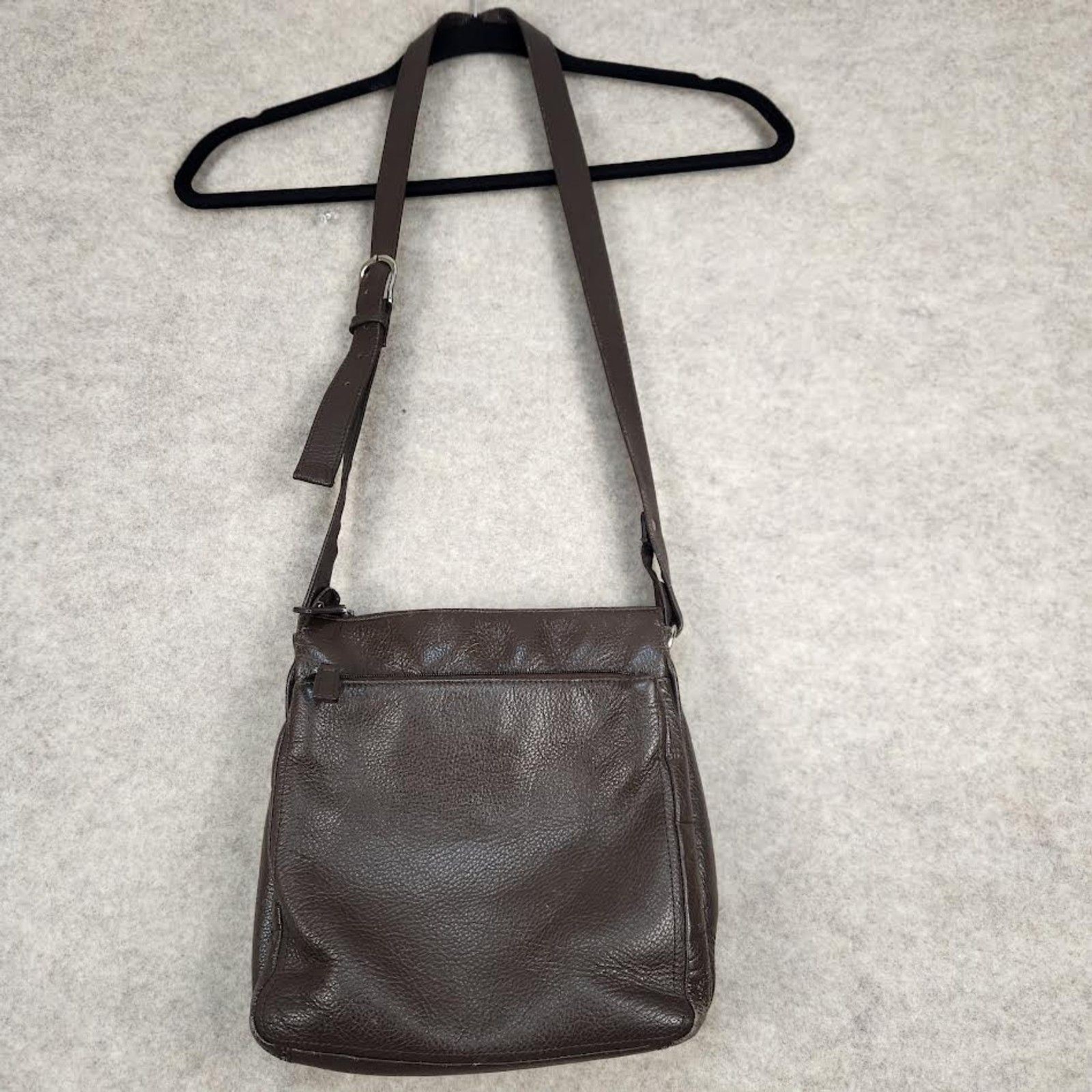 WILSONS Leather Brown Medium Single Strap Crossbody or Shoulder Purse- VGC