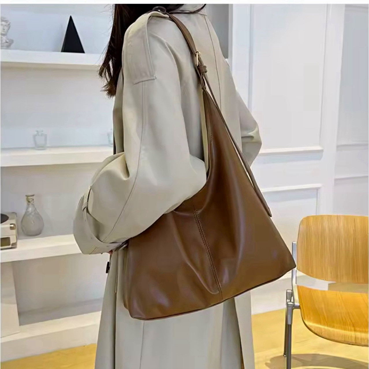 Women’s Brown Crescent Hobo Shoulder Bag Adjustable Detachable Strap