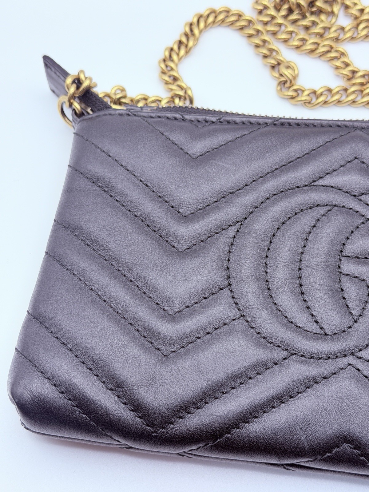 Gucci GG Marmont Mini Black Matelasse Chevron Quilted Zip Pouch Chain Strap