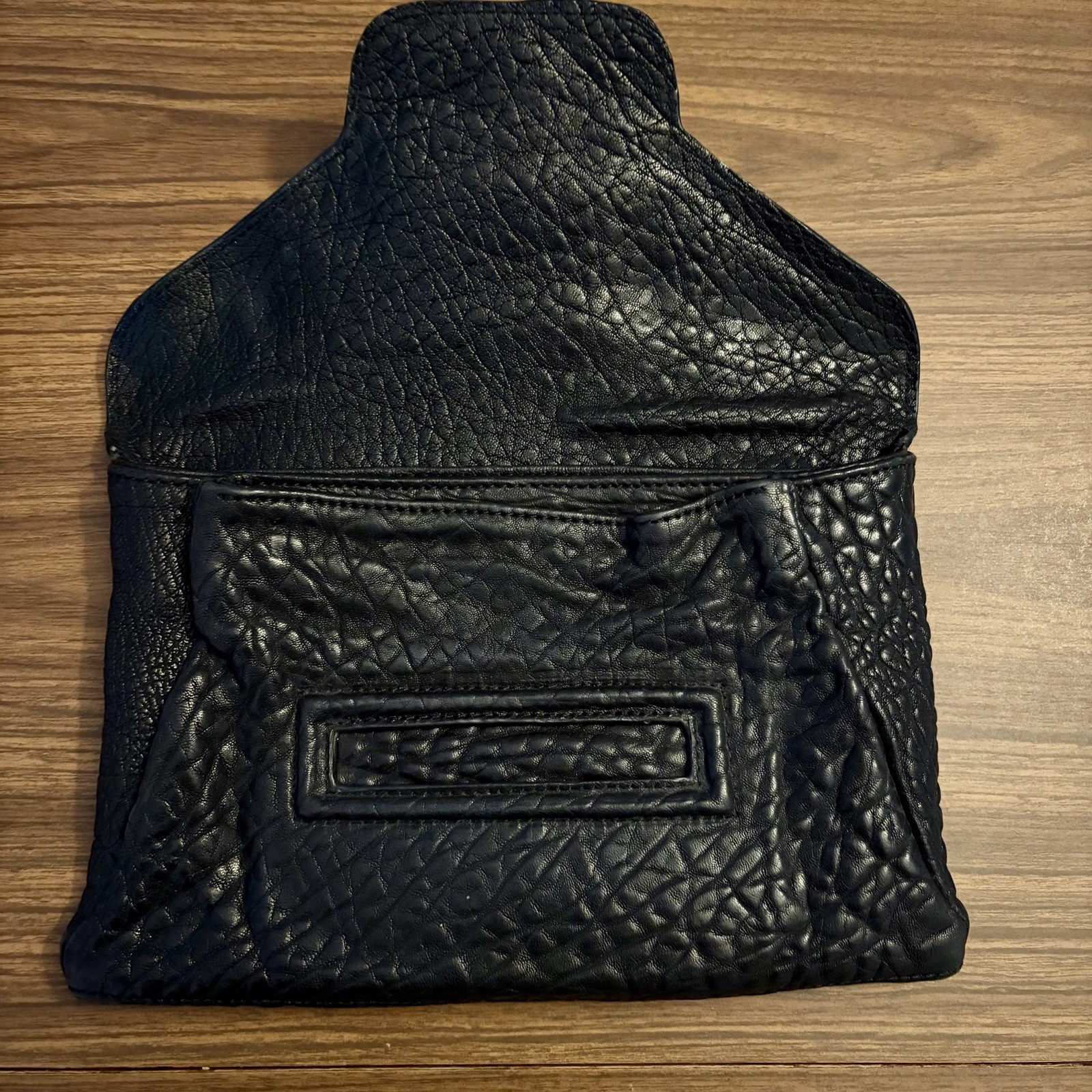 Givenchy Antigona Envelope Pebbled Textured Leather Clutch In Xlnt Condition