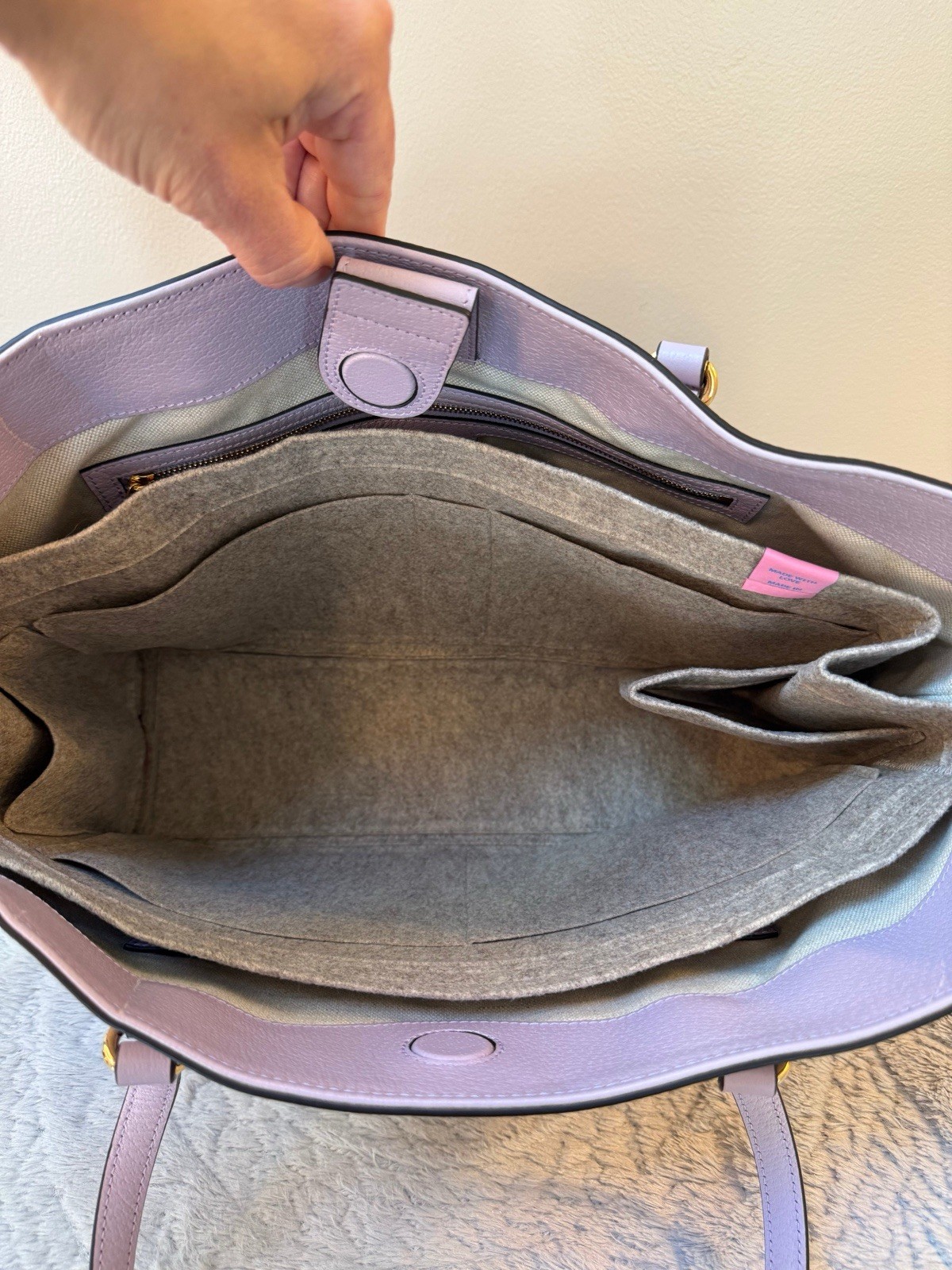 Gucci GG Logo Tote Beige/Purple Magnetic Closure, Organizer, Gold, Italy