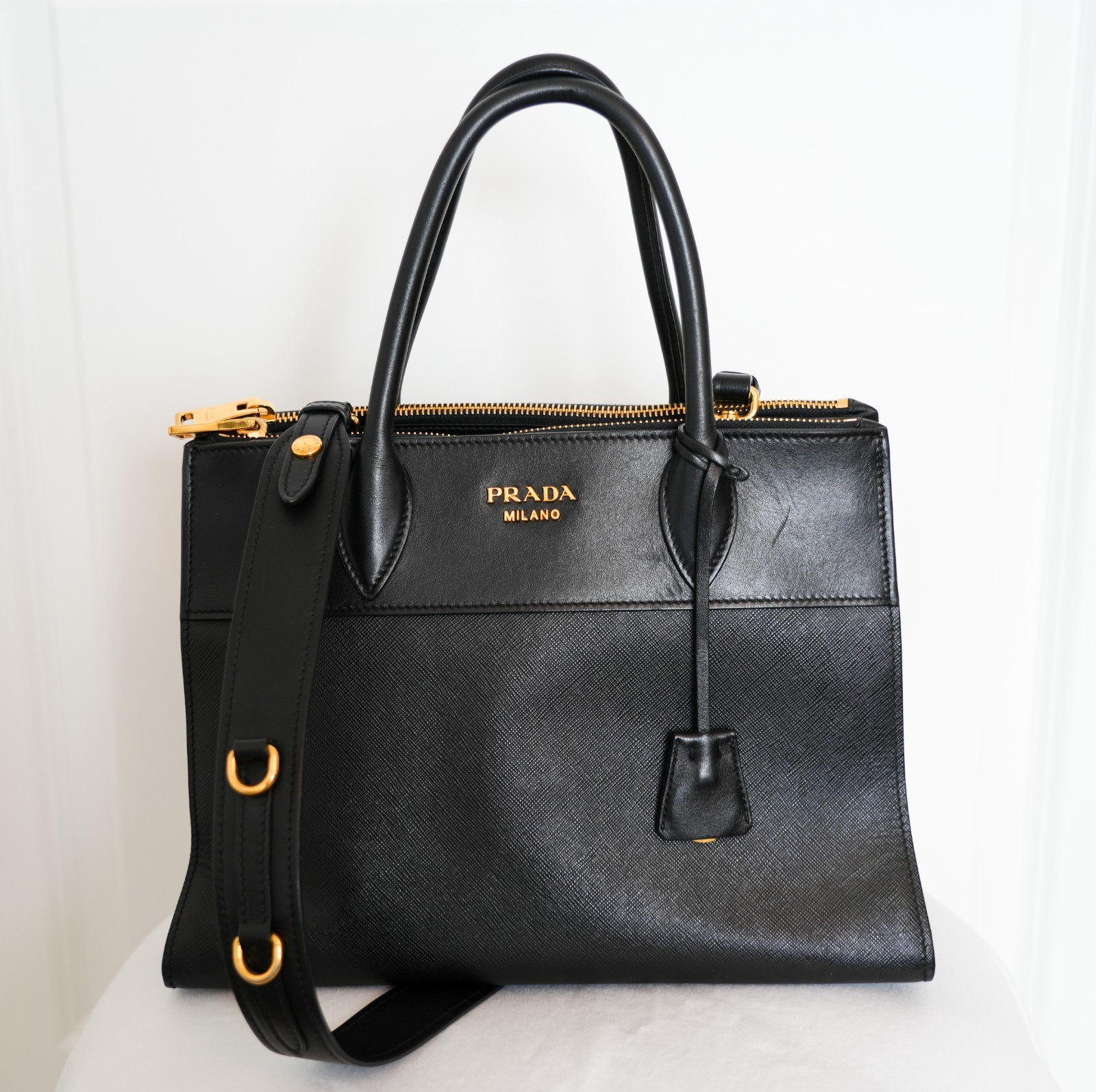 Good Condition Prada Black Leather Esplanade Handbag