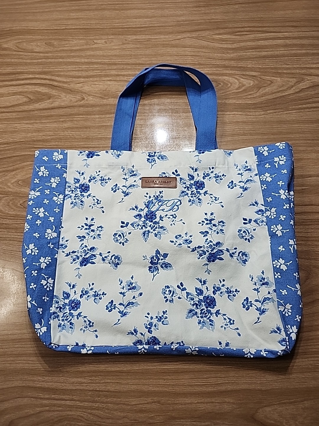 Laura Ashley Tote 16×16 White And Blue Floral Monogram NJB Cotton Inside Pocket