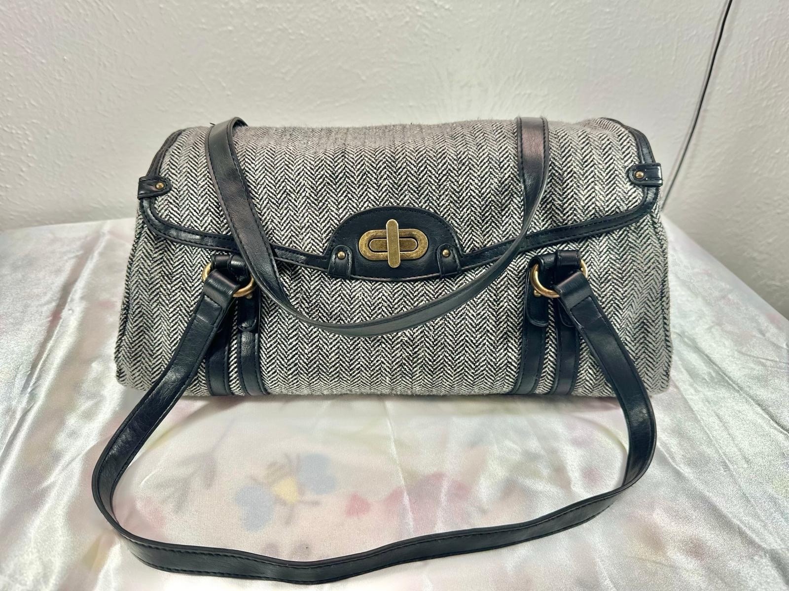 Black & Gray Herringbone Shoulder Bag w/ Buckle Closure, Lined Inner Pockets