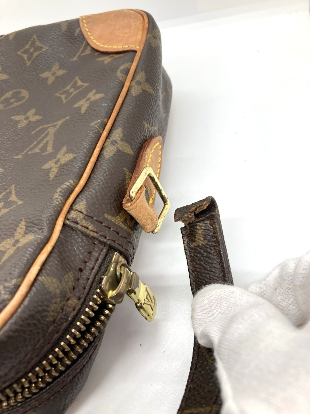used LOUIS VUITTON Danube PM M45266 Monogram PVC Shoulder Bag 31995