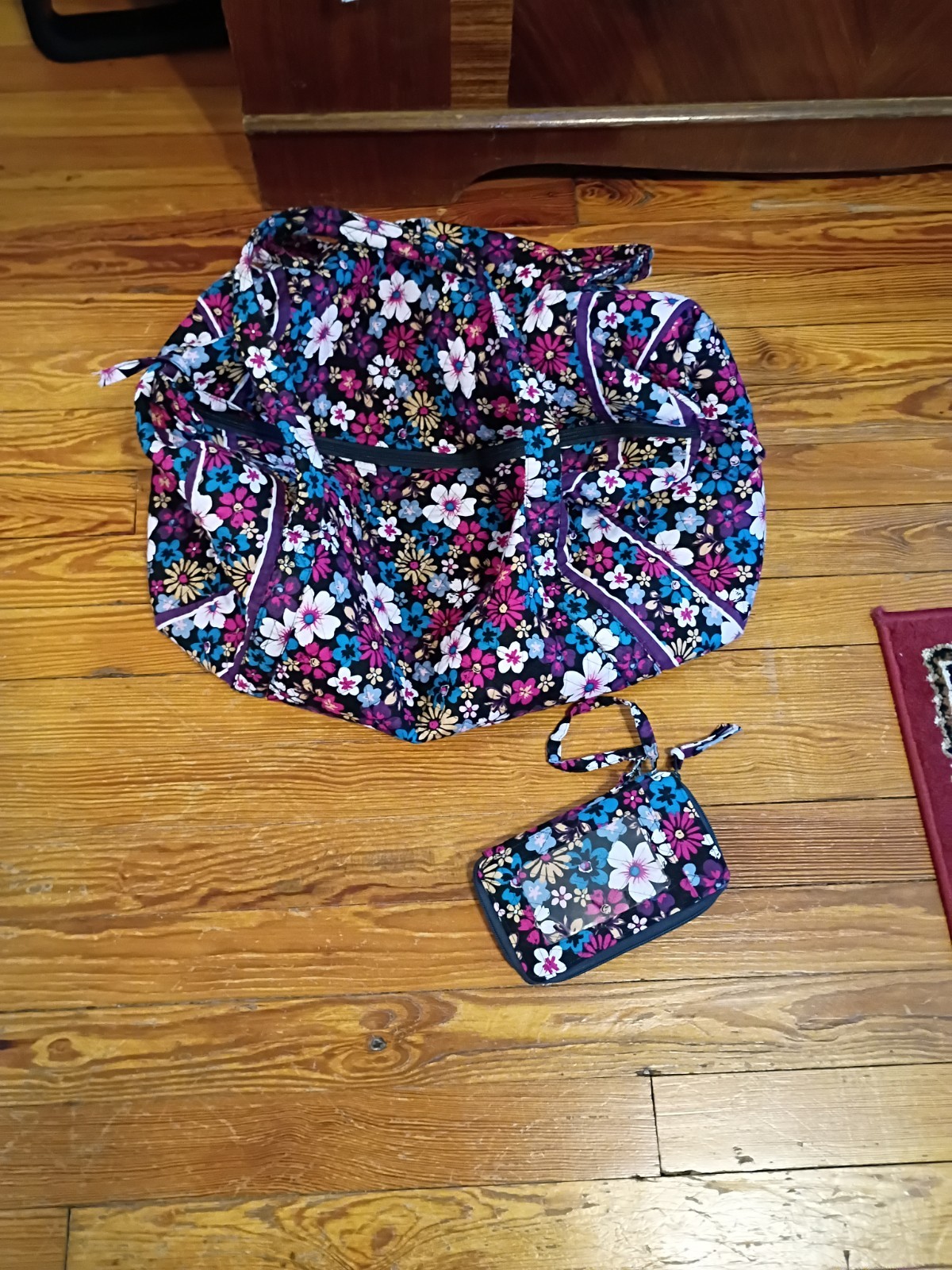 Duffle gym weekend bag quilted wallet Flowered Black Multi Handles Pockets Zip
