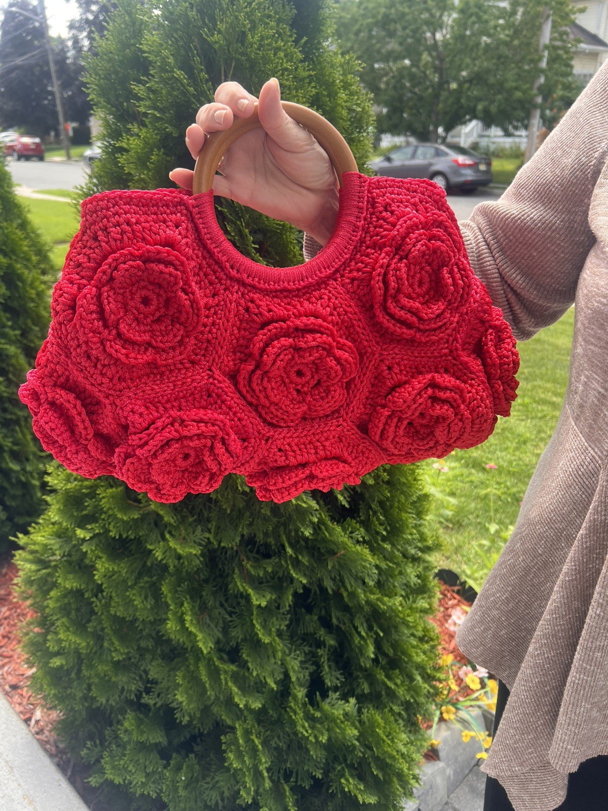 Handmade Crochet Red Rose Flower Handbag 3D Floral Wooden Handle Purse
