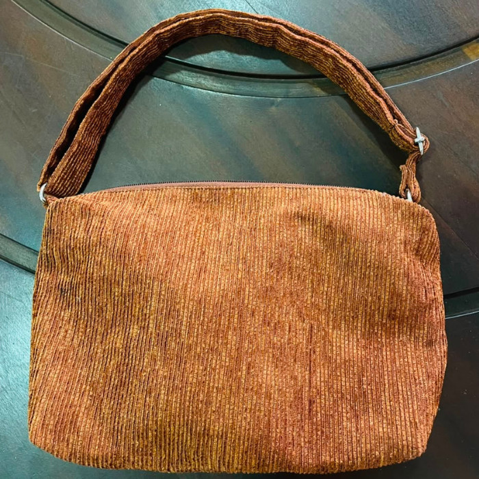 Stylish Corduroy Shoulder Bag – Retro Aesthetic Underarm Purse with Inner Pocket
