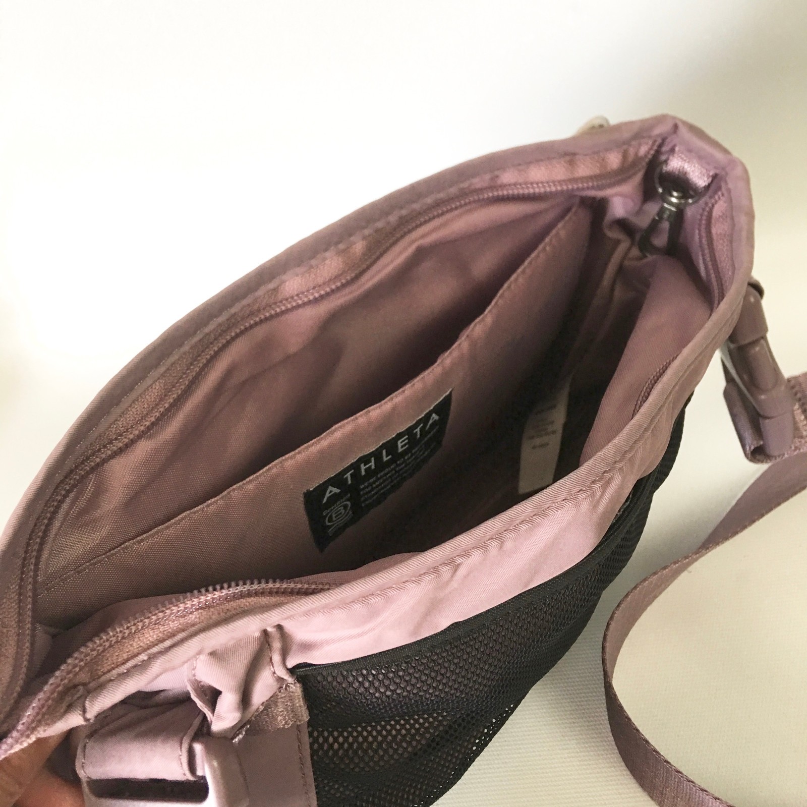 Athleta Travel Crossbody Sling Bag Mauve Lilac Travel Purse