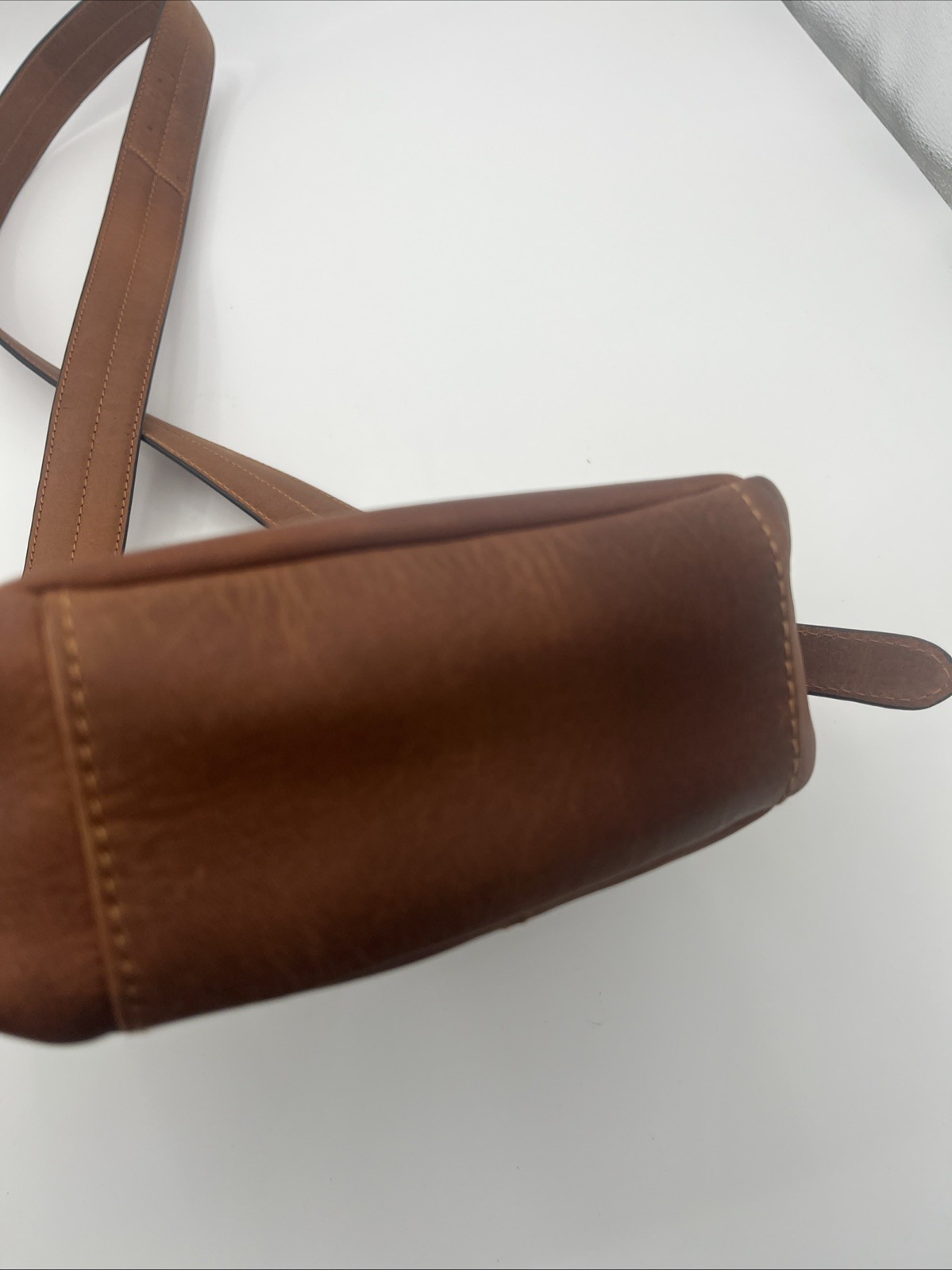 HADAKI Saddle 100% Leather Lined Crossbody Purse /bag Wide Strap 1.5″ Y2K