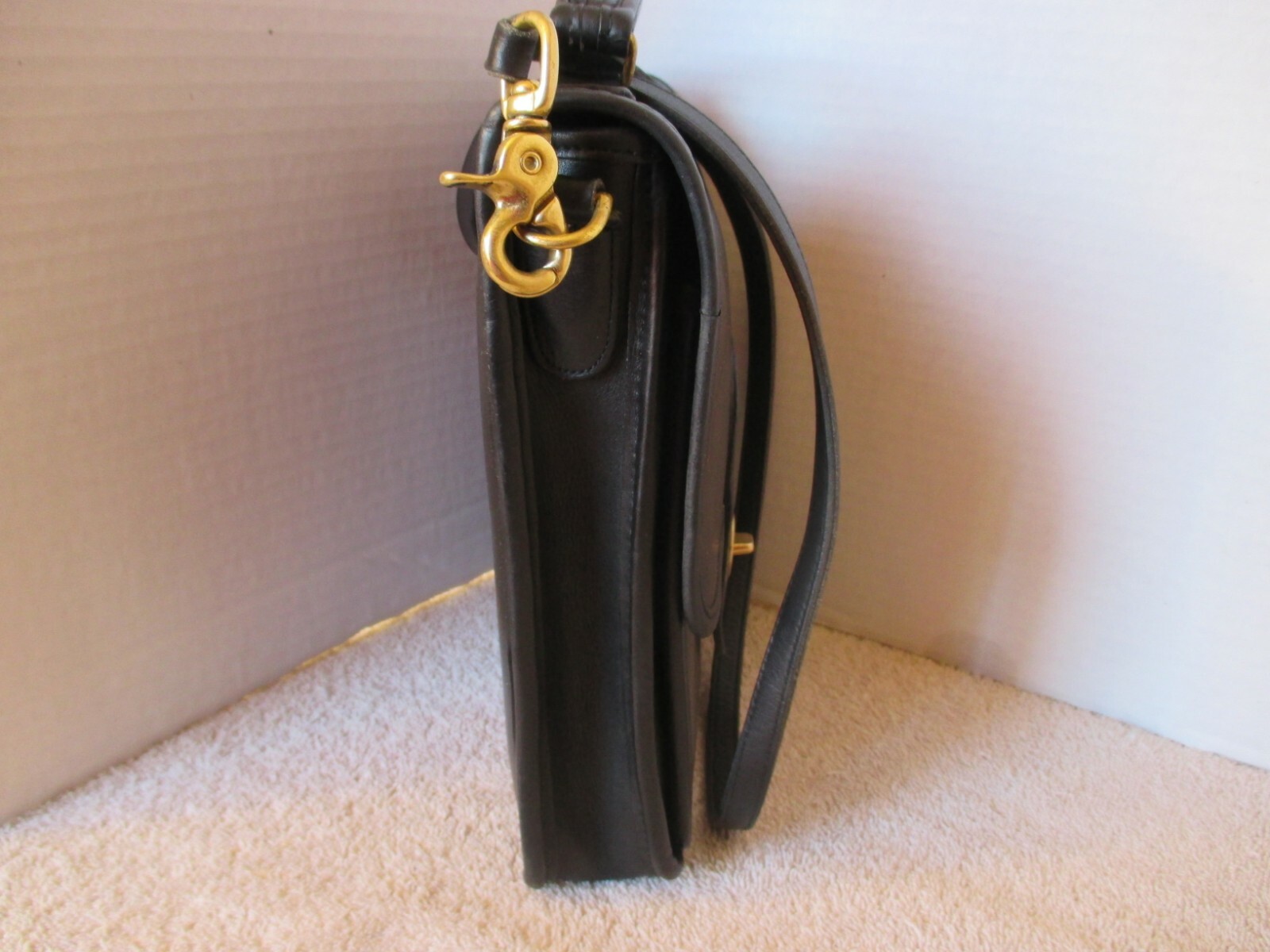 Coach Vintage Large Shoulder Pouch /Station Bag #5130 Black Leather – P/O – EVC
