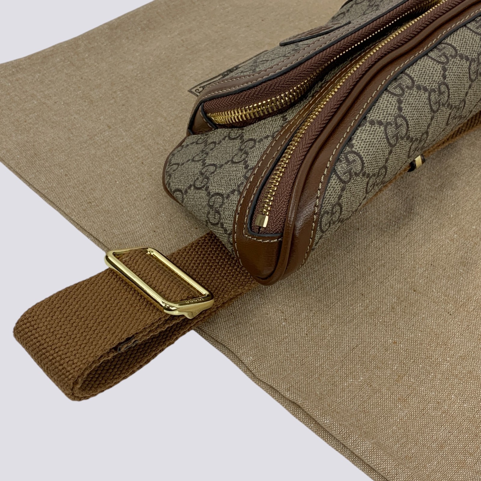 Gucci GG Monogram Interlocking G Canvas Leather Crossbody Belt Bag Beige 682933
