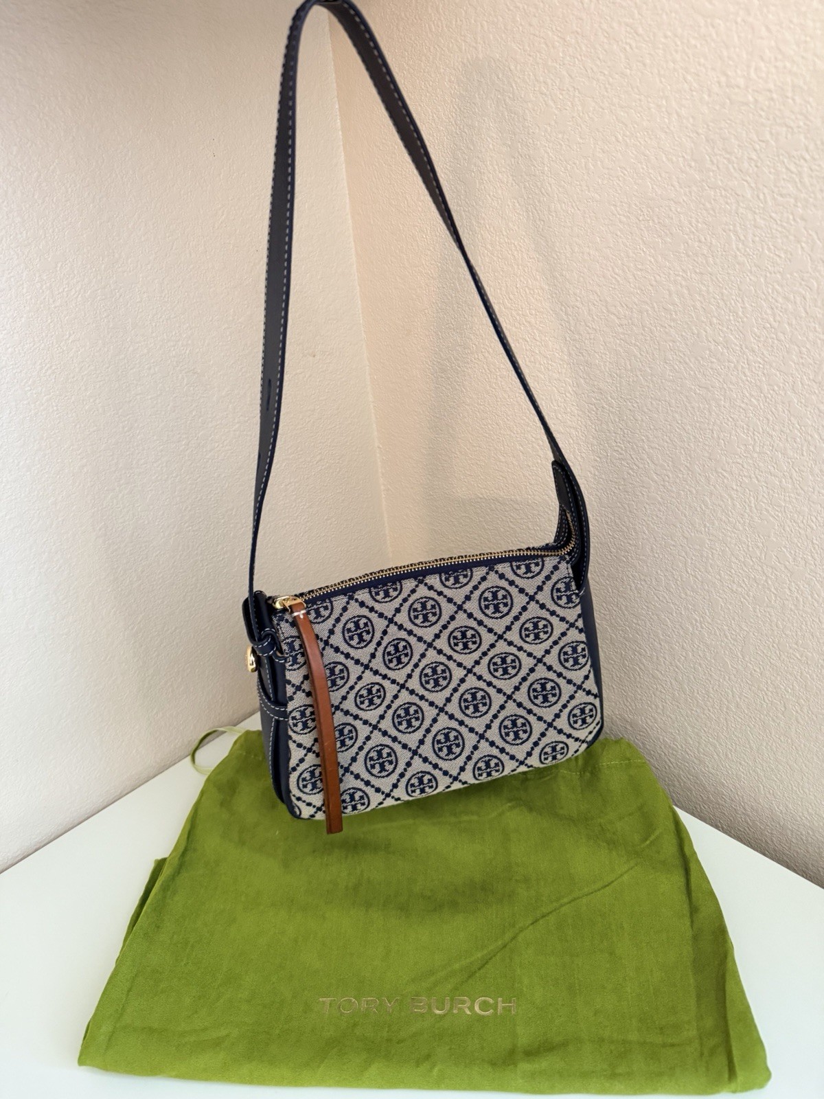 Tory Burch Beige/Navy Logo monogram small Romy Shoulder bag