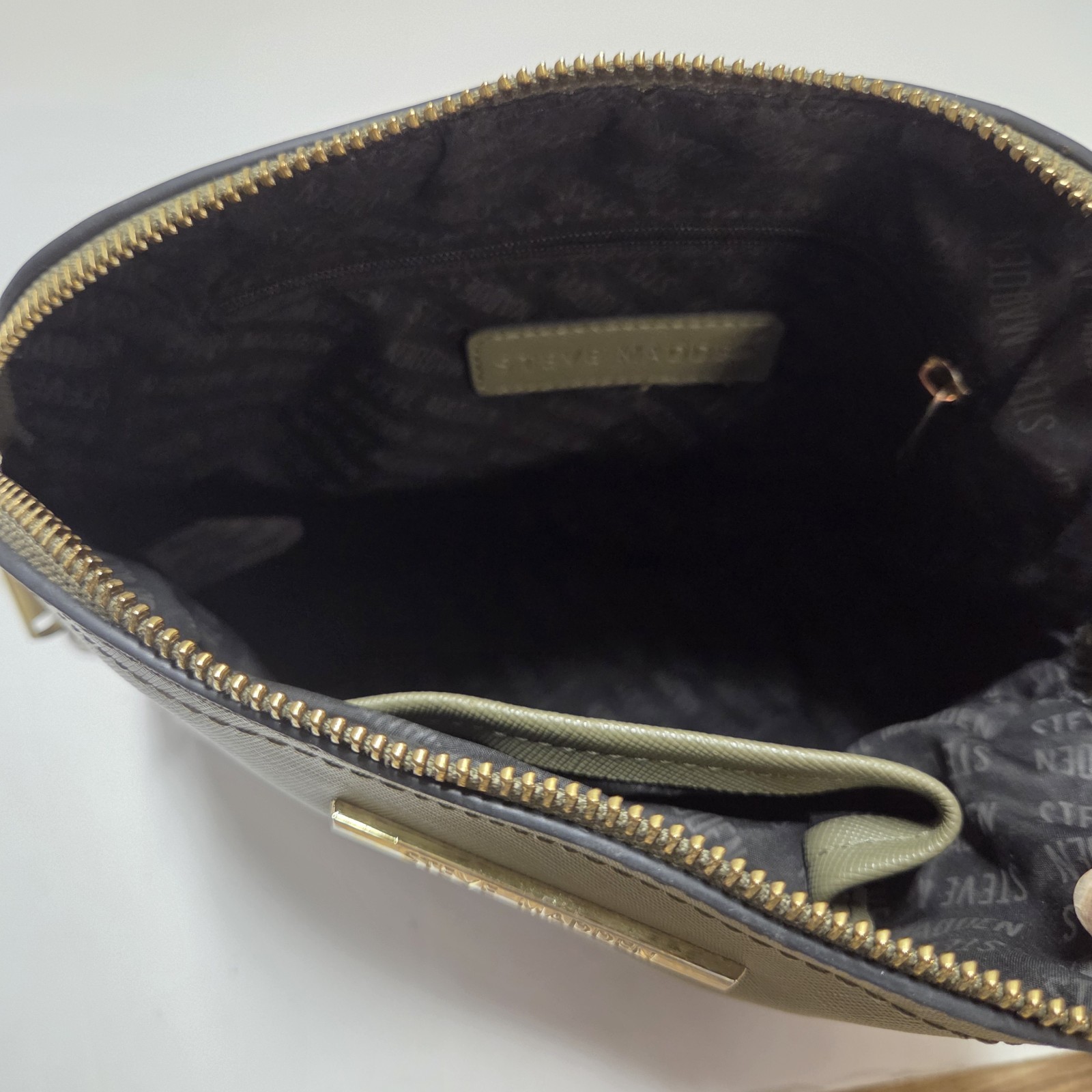 STEVE MADDEN Olive Green Bmaggie Crossbody Bag S-M Dome Chain Strap Faux Leather