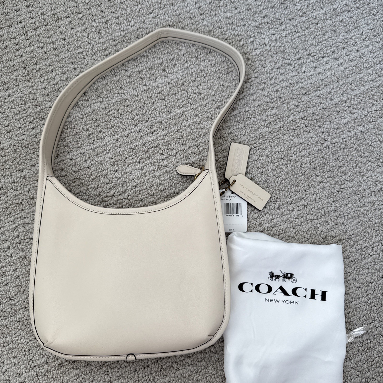 🌟 Limited COACH Curve Zip Shoulder Bag B4/Chalk White CAF11 Glovetanned Leather