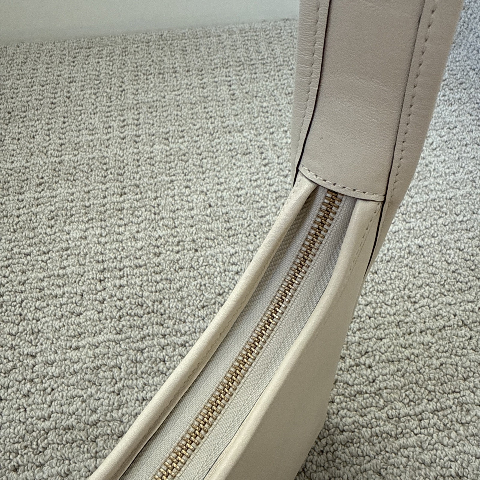 🌟 Limited COACH Curve Zip Shoulder Bag B4/Chalk White CAF11 Glovetanned Leather